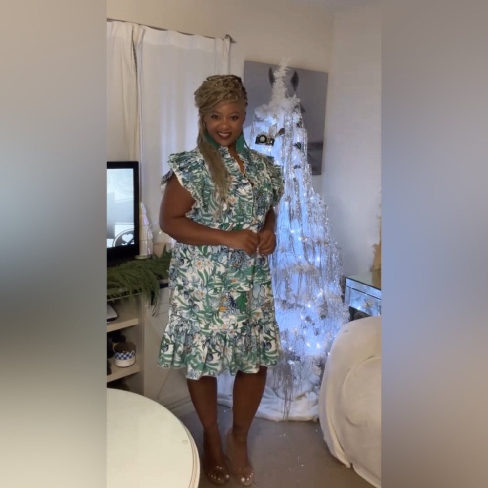 Floral Ruffle Sleeve Dress - Picture 4 of 9